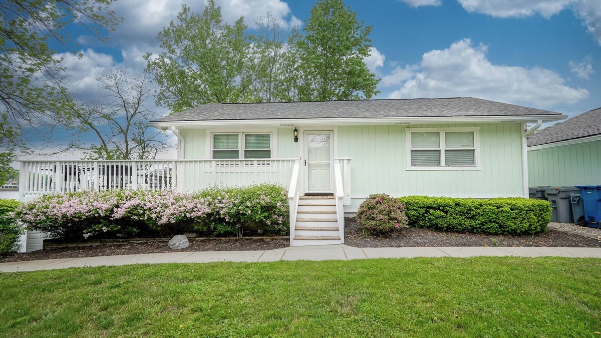 Cicero Cottage | Lake front Cottage on Morse Reservoir w/Boat Slip