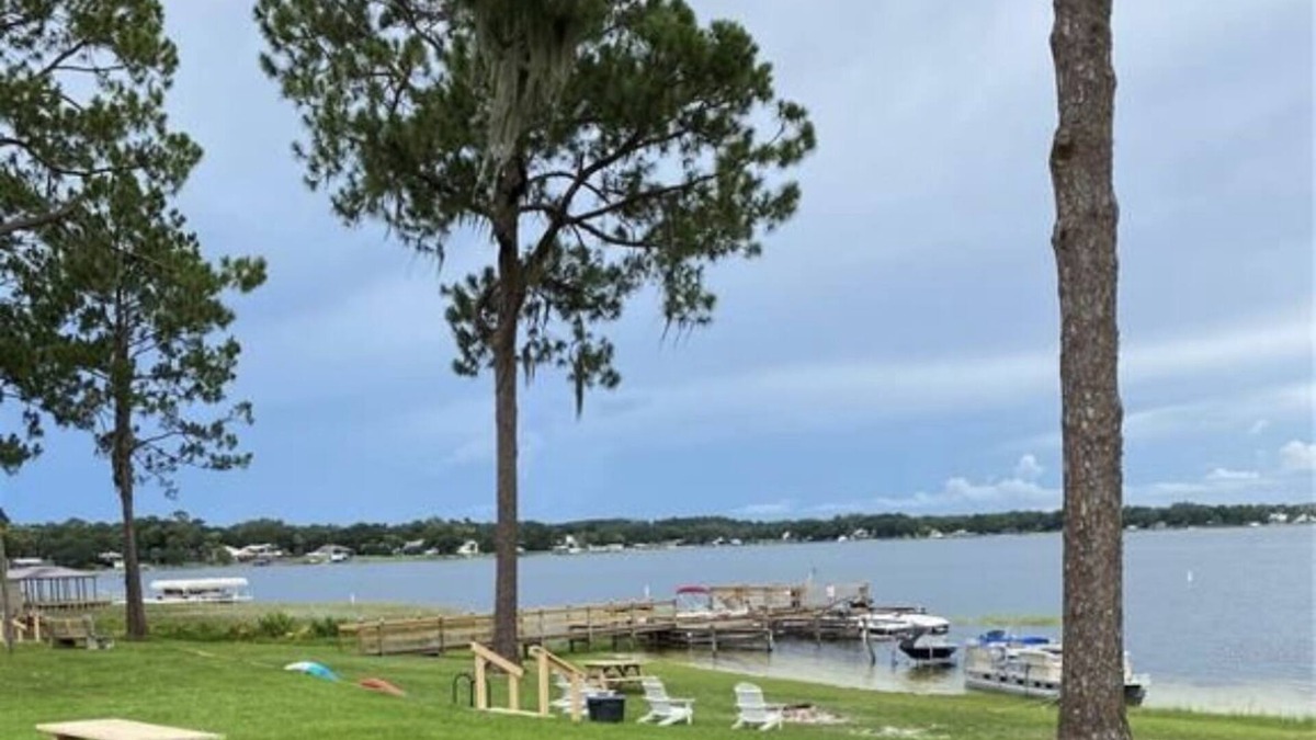 Summerfield Condo | Lake Front Get Away - 10 minutes from The Villages