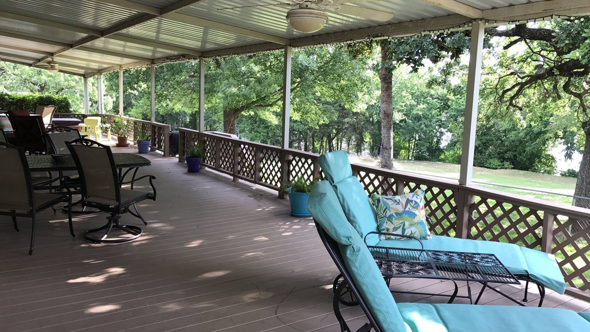 Kingston House | Lake front, Guest Boat Dock, Sand Beach, Water sports, Great Fishing, or Relax