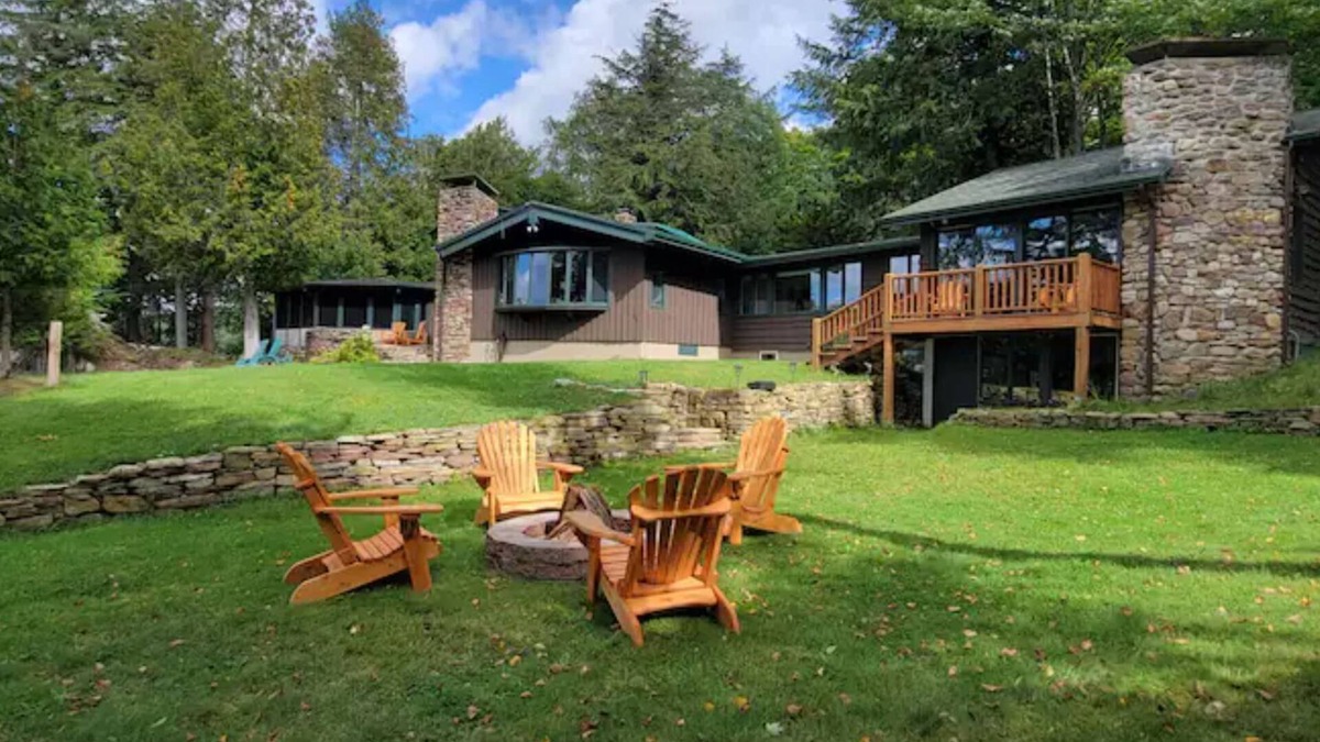 Saranac Lake House | Lake front, Lake view, Woods, Dock, Privacy, Pet-Friendly, Sleeps 8