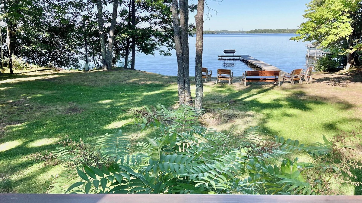 Conover Cabin | Lake front Log Home, 2 bedrooms with a private beach!