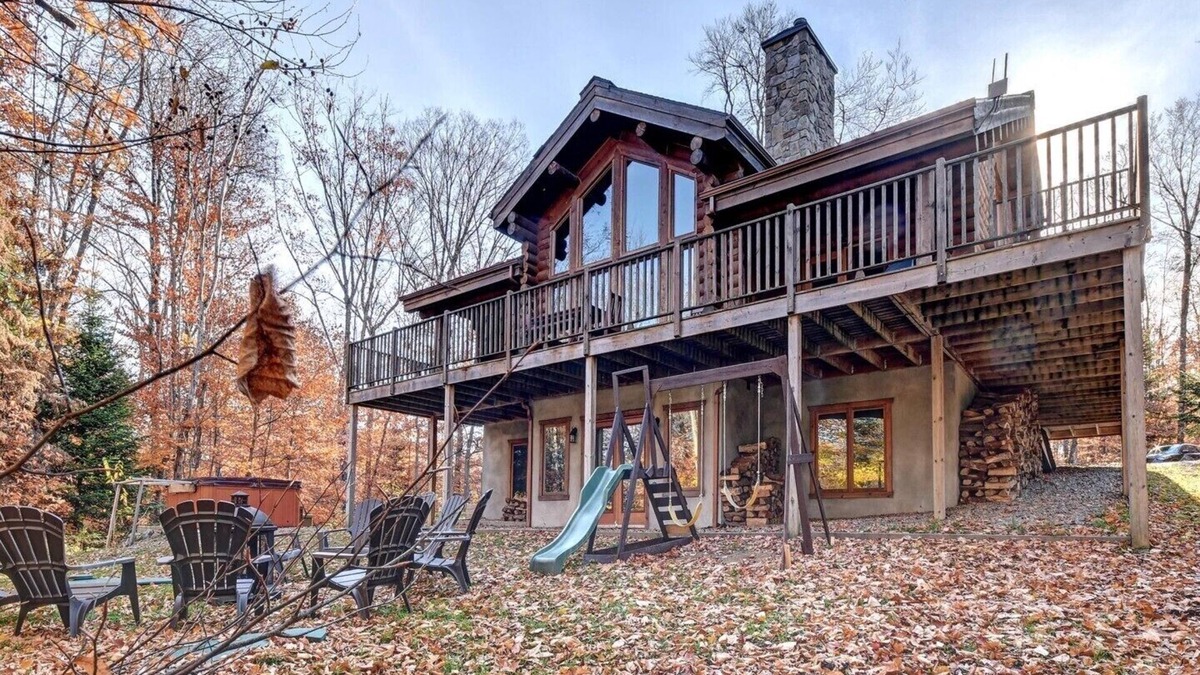Labelle House | Lake front Log home 7 bedrooms