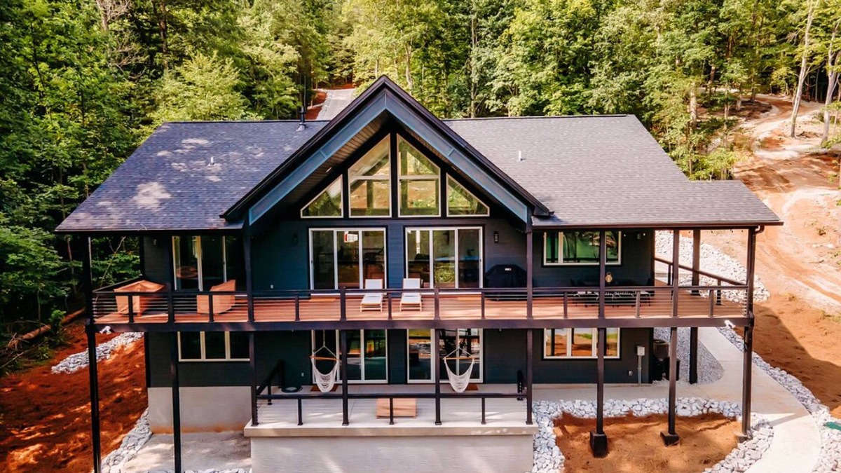Jacksboro House | LAKE FRONT - New Build, No Steps to Lake, Quiet Cove, Big Creek -Seasonal Water