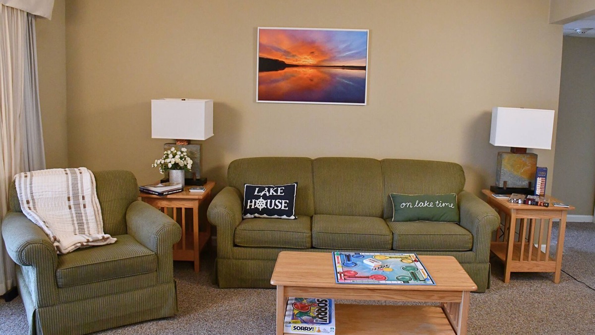 White Mills Condo | Lake Front One Bedroom Condo Boat Slip Included
