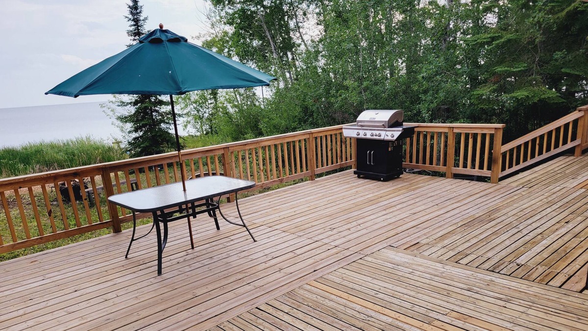 Hecla-Grindstone Provincial Park Cottage | Lake front Paradise found