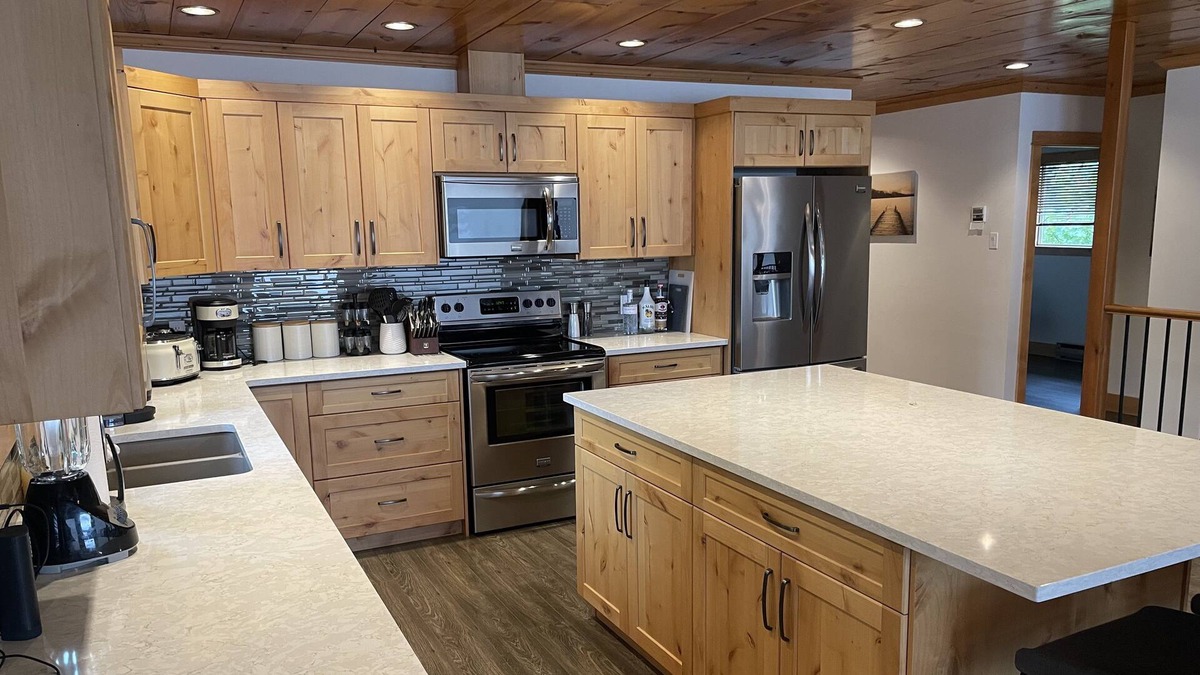 Squilax House | Lake Front Retreat on Indigo Bay