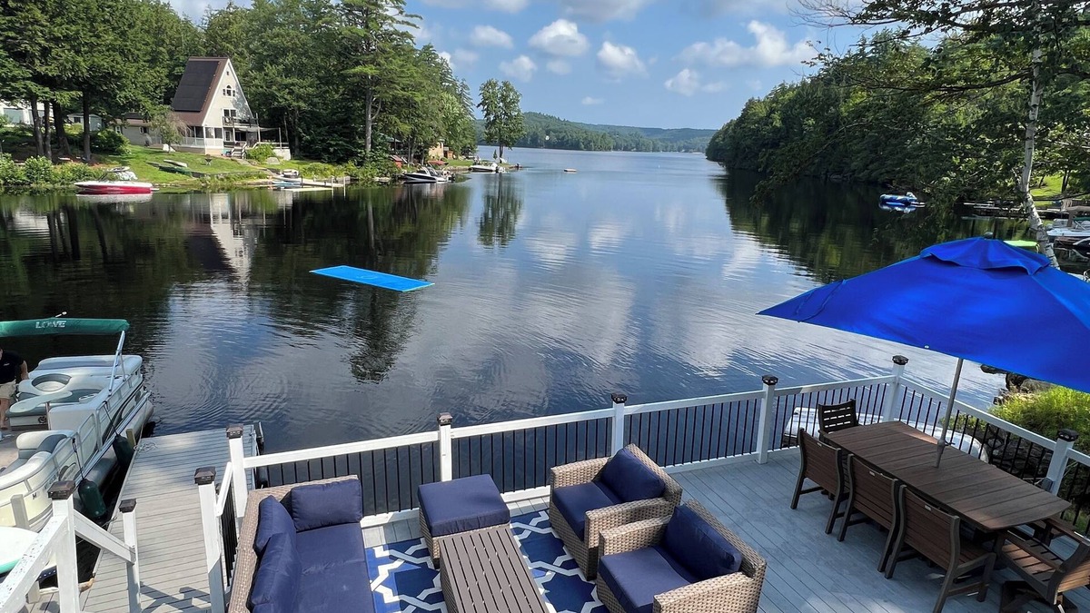 Weare House | Lake Front Retreat with Deep Water Dock