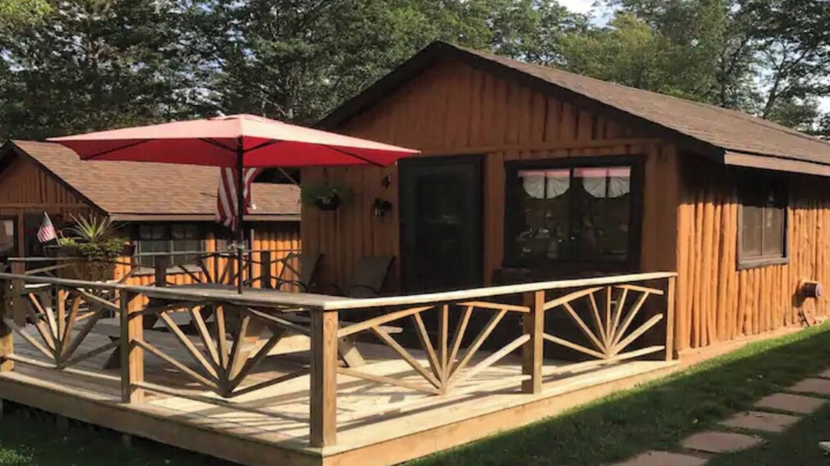 West Branch Cabin | Lake Front Studio Cabin 4 - ATV & Pet Friendly!
