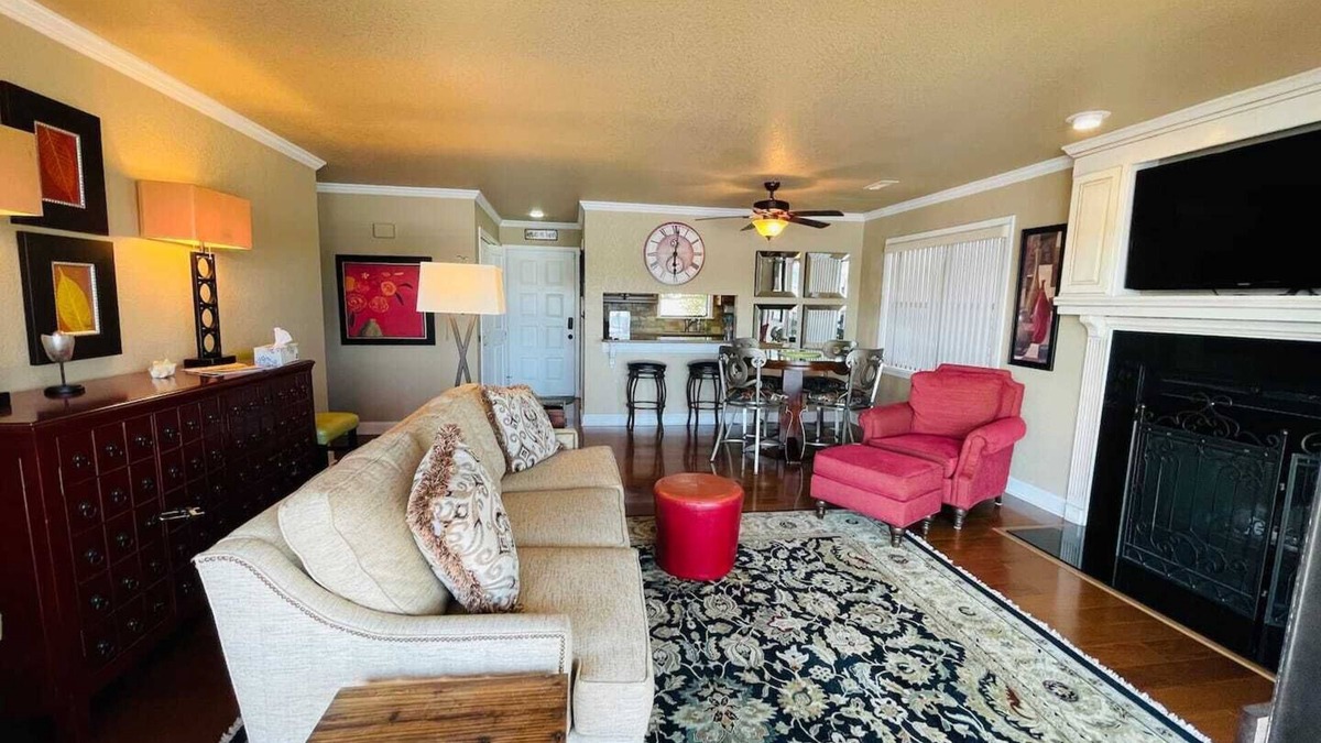 Rockwell Condo | Lake Front