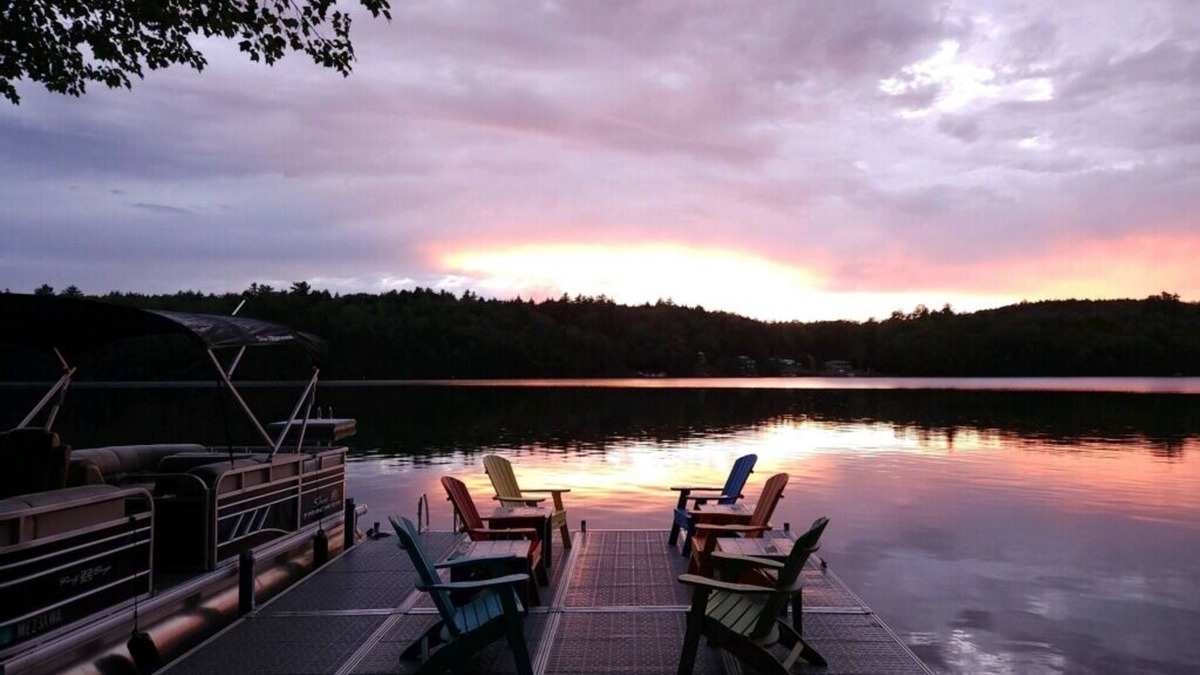Oakland House | Lake Front with Amazing Sunsets on McGrath Pond