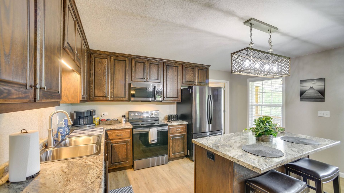 Langston House | Lake Guntersville Vacation Rental w/Fire Pit