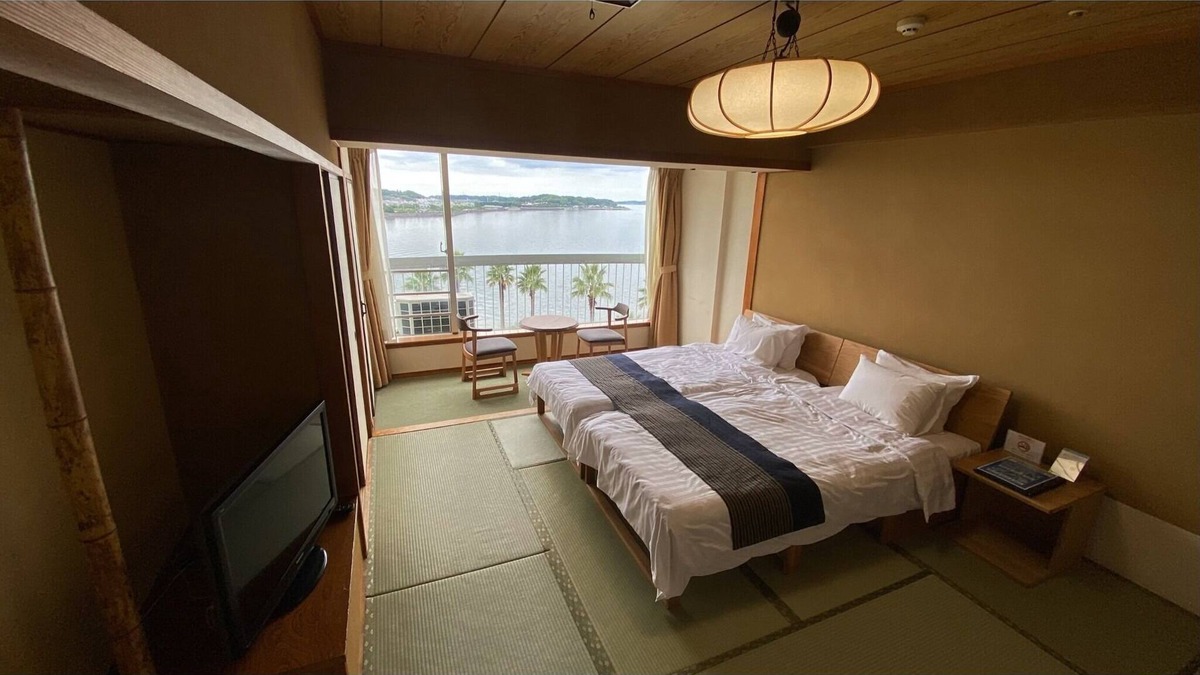 Kanzanjicho Hotel | Lake Hamana view Guest room Japanese bed type /Hamamatsu Shizuoka