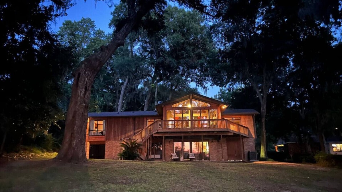 Lake Park House | Lake Hideaway @ Hammock Trails