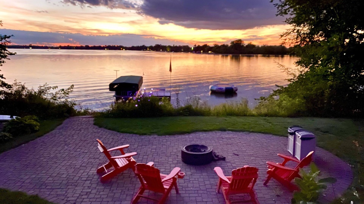 Forest Lake House | Lake Home, hot tub, sauna, boat rental, private chef