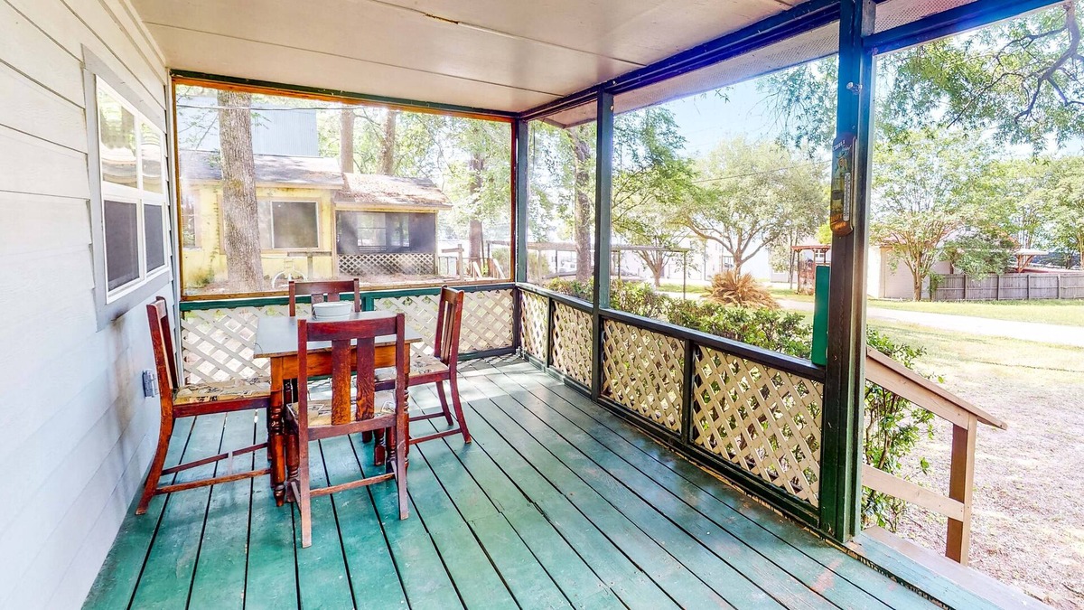 Onalaska Cottage | Lake Home Retreat - Pool - Boat Launch