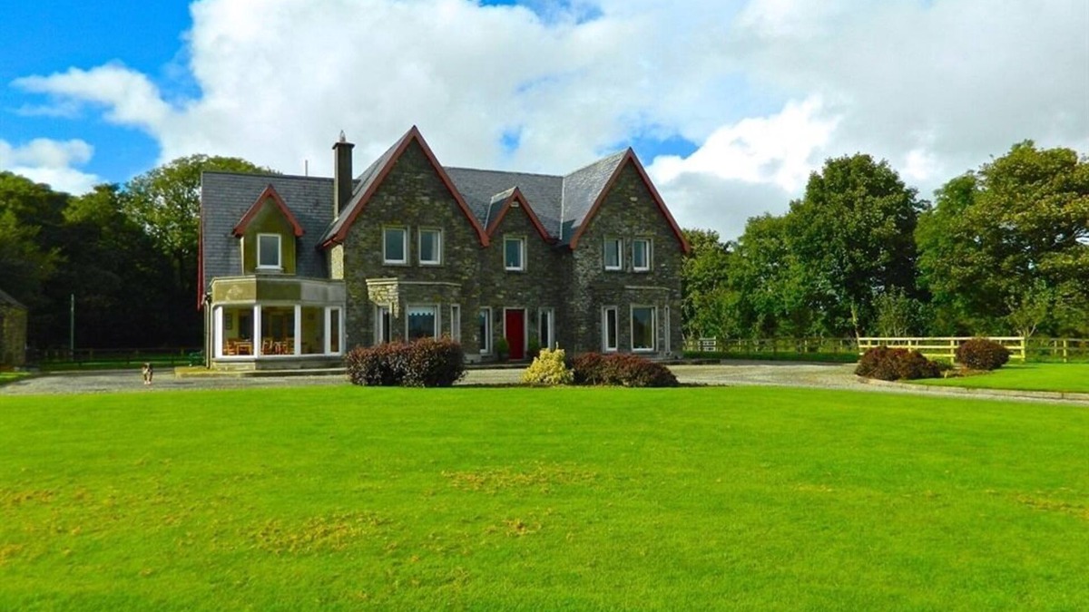 Dunmanway Bed & Breakfast | Lake House B&B
