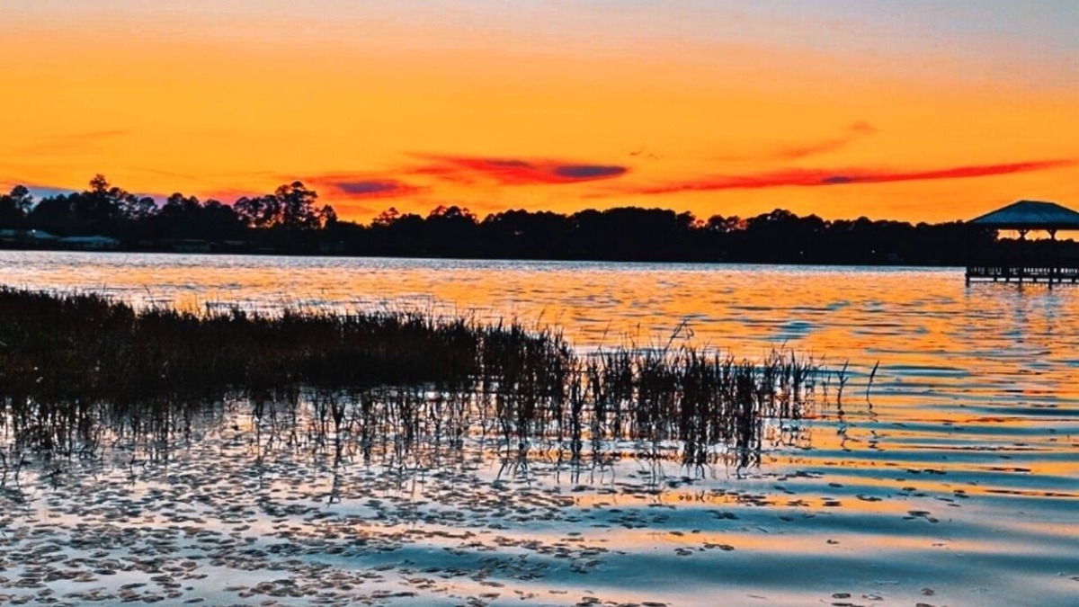 Moultrie House | Lake House Getaway/fisherman’s paradise