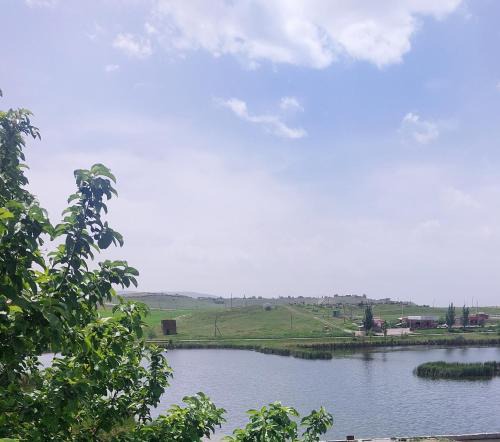 Gusanagyugh House | Lake House Gyumri