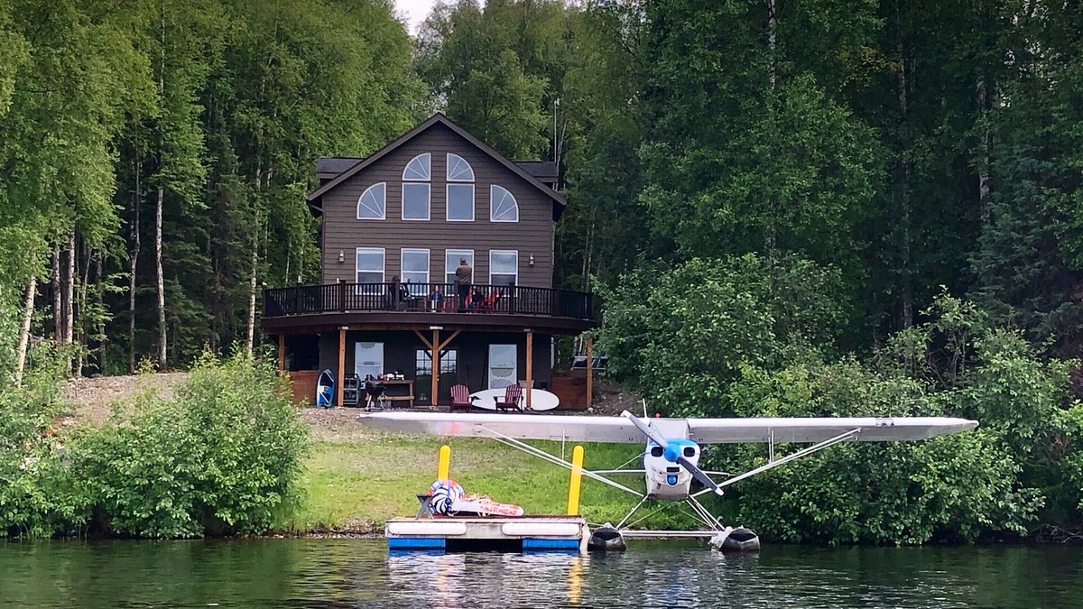 Willow House | Lake House in Willow, Alaska