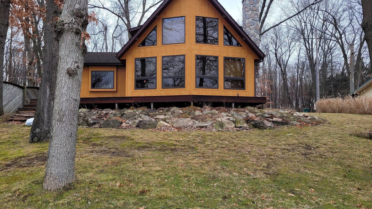 Fulton House | LAKE HOUSE LUXURY WITHnPANORAMIC VIEWS OF THE WATERFRONTn300FT DOCK