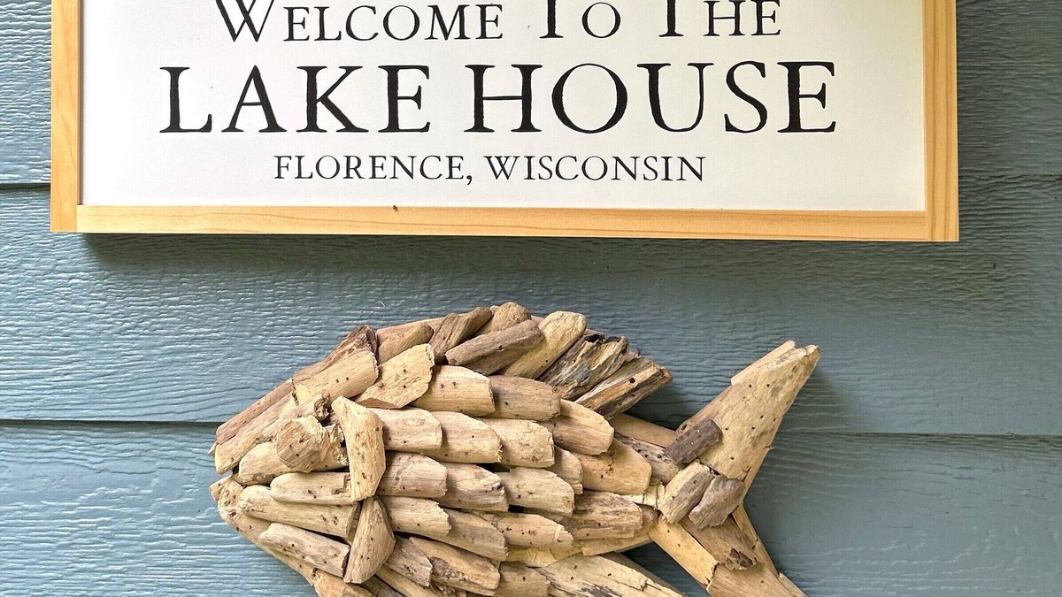 Florence House | Lake House on Lake Ellwood - 10 minutes from town and 10 steps to the water!