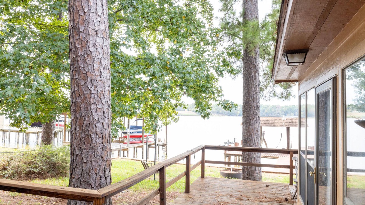 Pointblank House | Lake House on Lake Livingston, TX