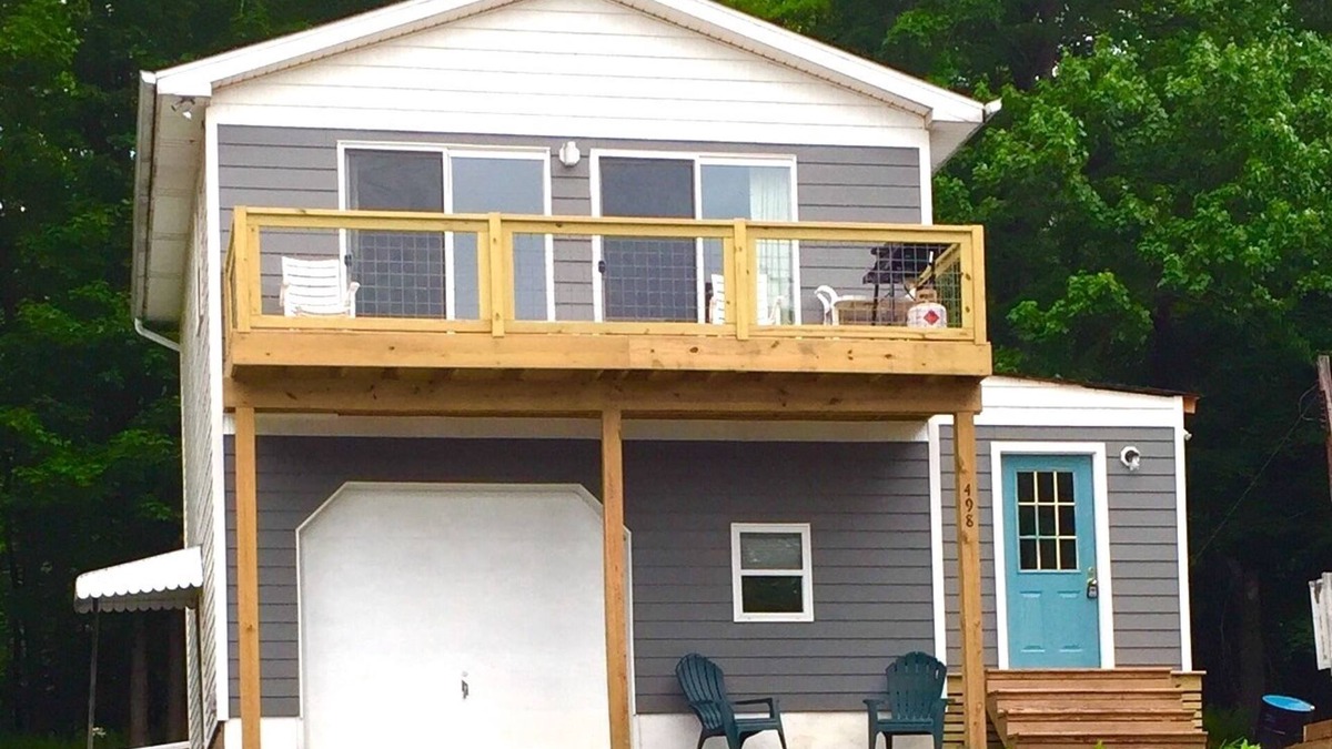 Union Dale House | Lake House on Lowe Lake