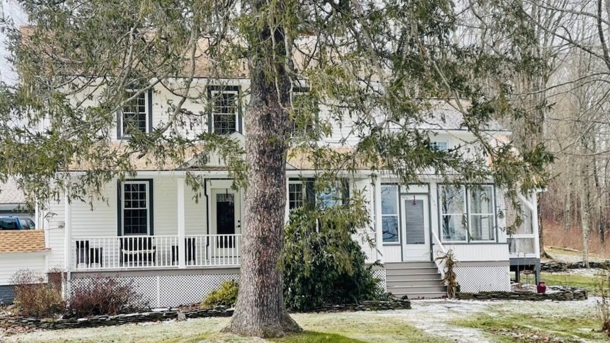 Camptown House | Lake House ~ Outdoor ~ Escape