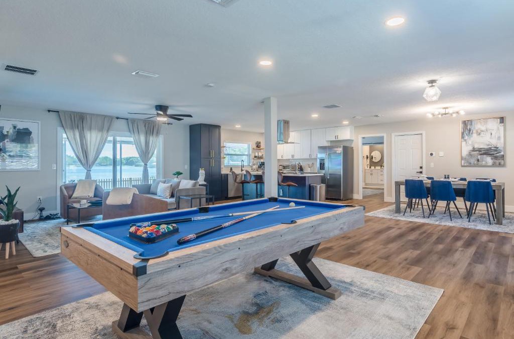 Orlando House | Lake House Retreat Near Downtown, Disney, Universal Studios and Airport