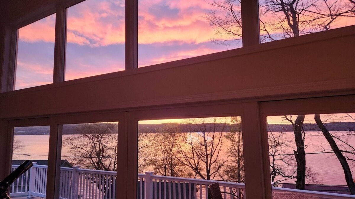 Rushville House | Lake House-Sunset Views-HOT TUB-Couples Retreat