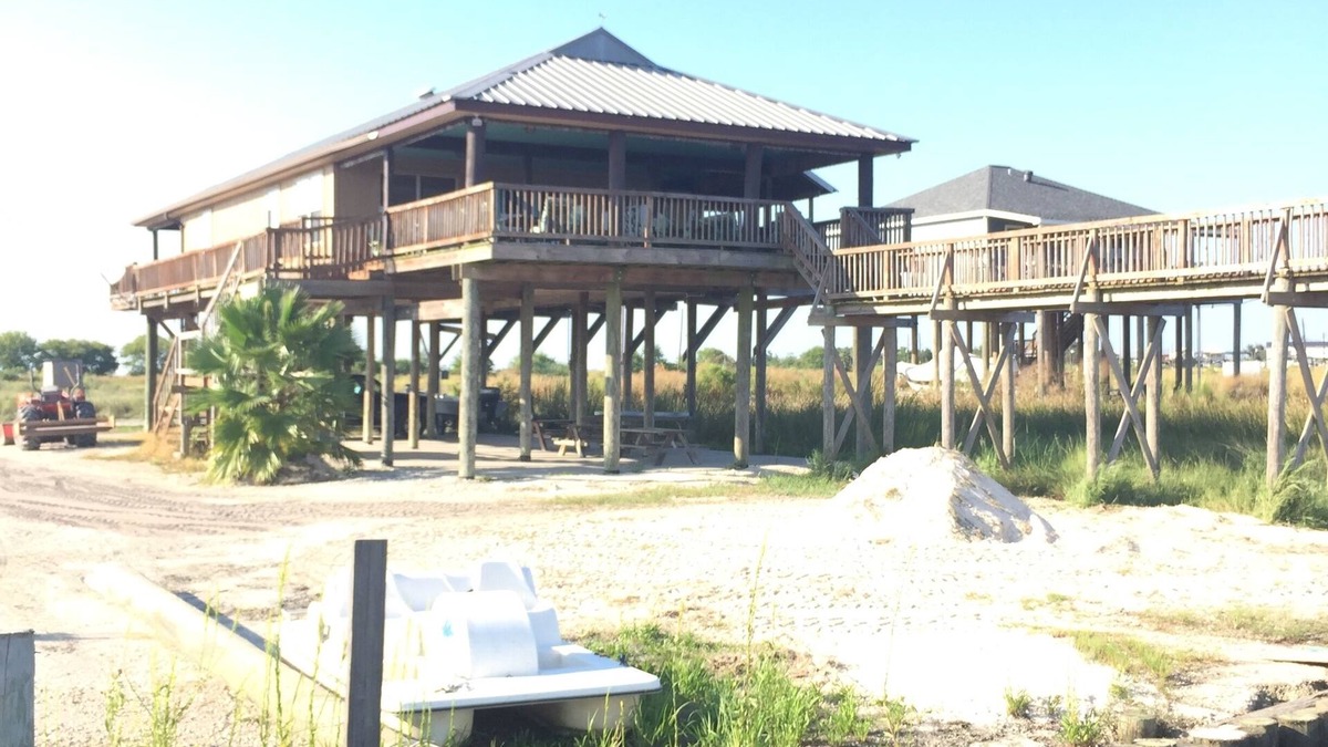 Lake Catherine House | Lake House (Tween Da Lakes) located on Lake Catherine Island