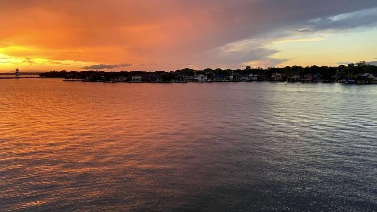 Seven Coves House | Lake house - unit 309