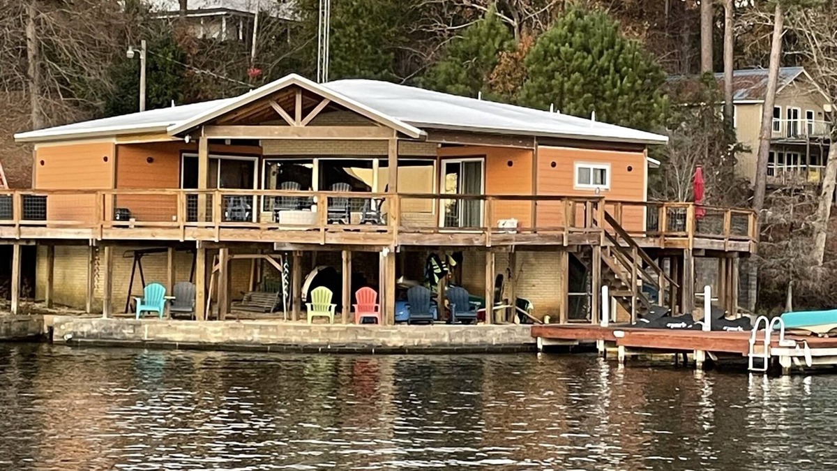 Titus House | Lake House