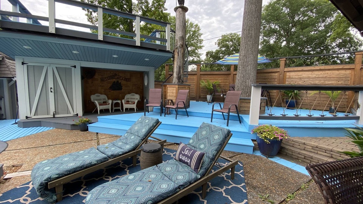 Poland House | Lake house w/seasonal pool and boat storage.