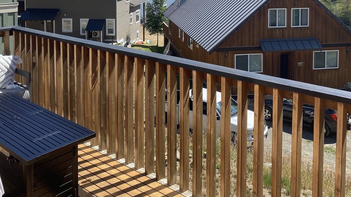 Barriere House | Lake house with lake views! I hour 15 minutes north of Kamloops
