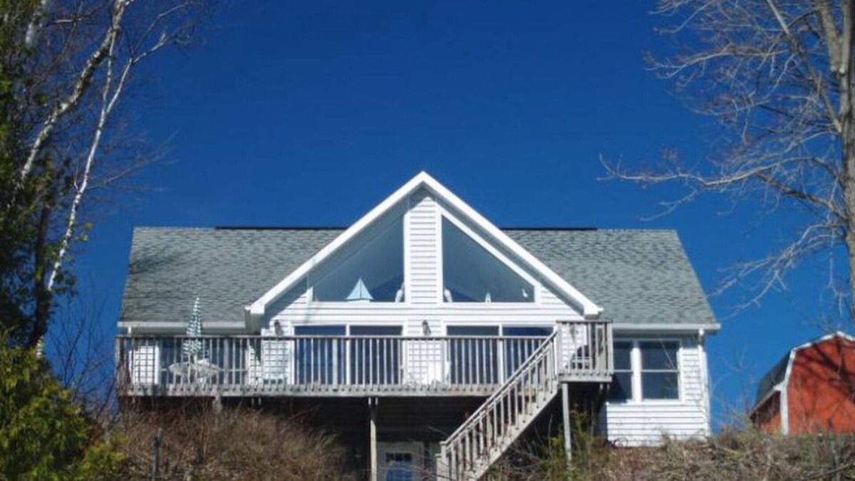 Forestville House | Lake Huron Beach Front 3 bdrm, 3 bath home - Harbor Beach/Forestville