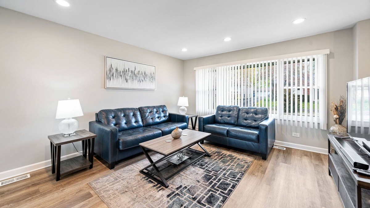 Lake in the Hills House | Lake In The Hills FHS Rental