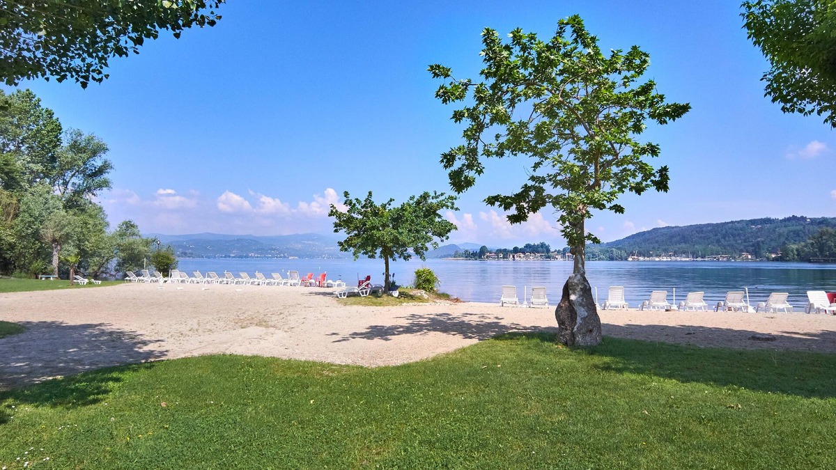 Castelletto Sopra Ticino House | Lake Villa