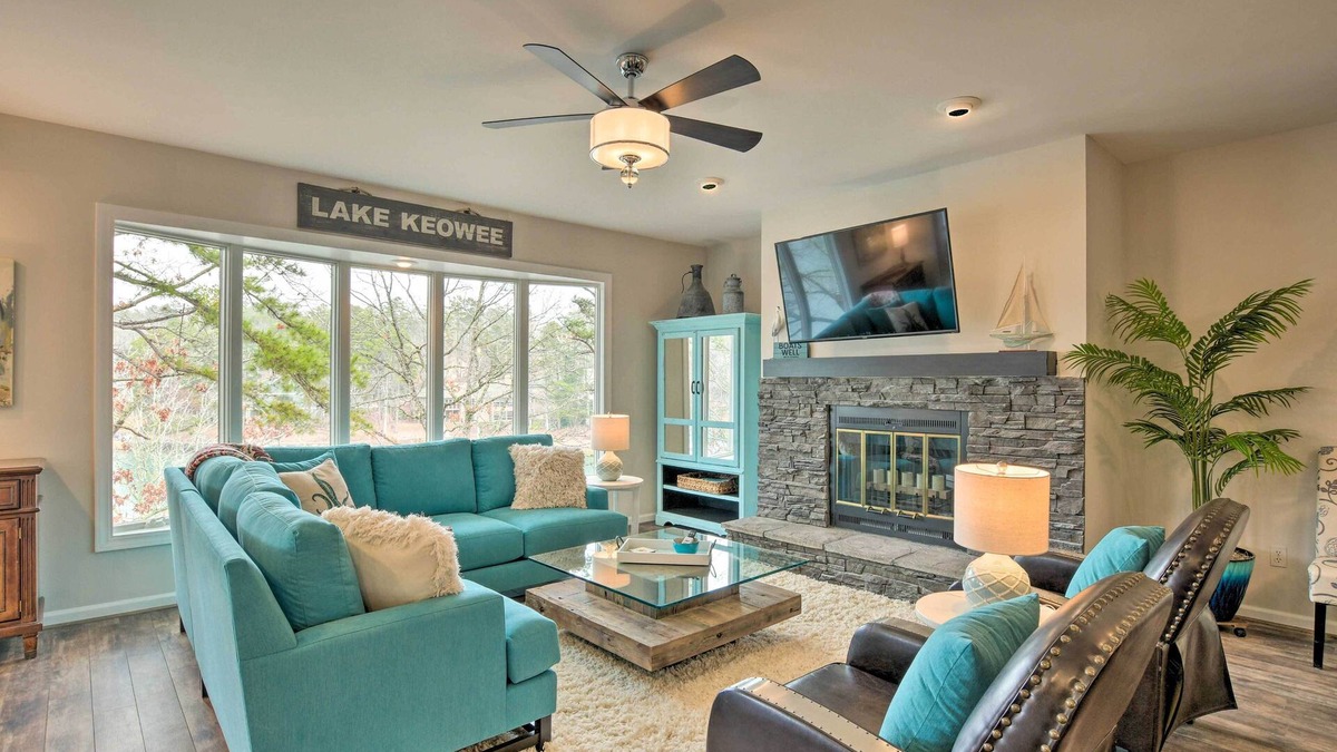 Salem Condo | Lake Keowee Resort Condo: Waterfront Balcony