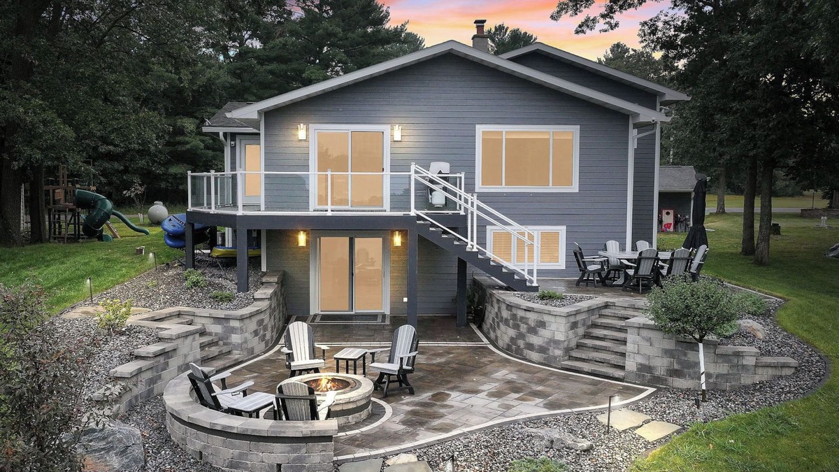 Mauston House | Lake Living on Castle Rock Lake, Close to WI Dells, Family Friendly