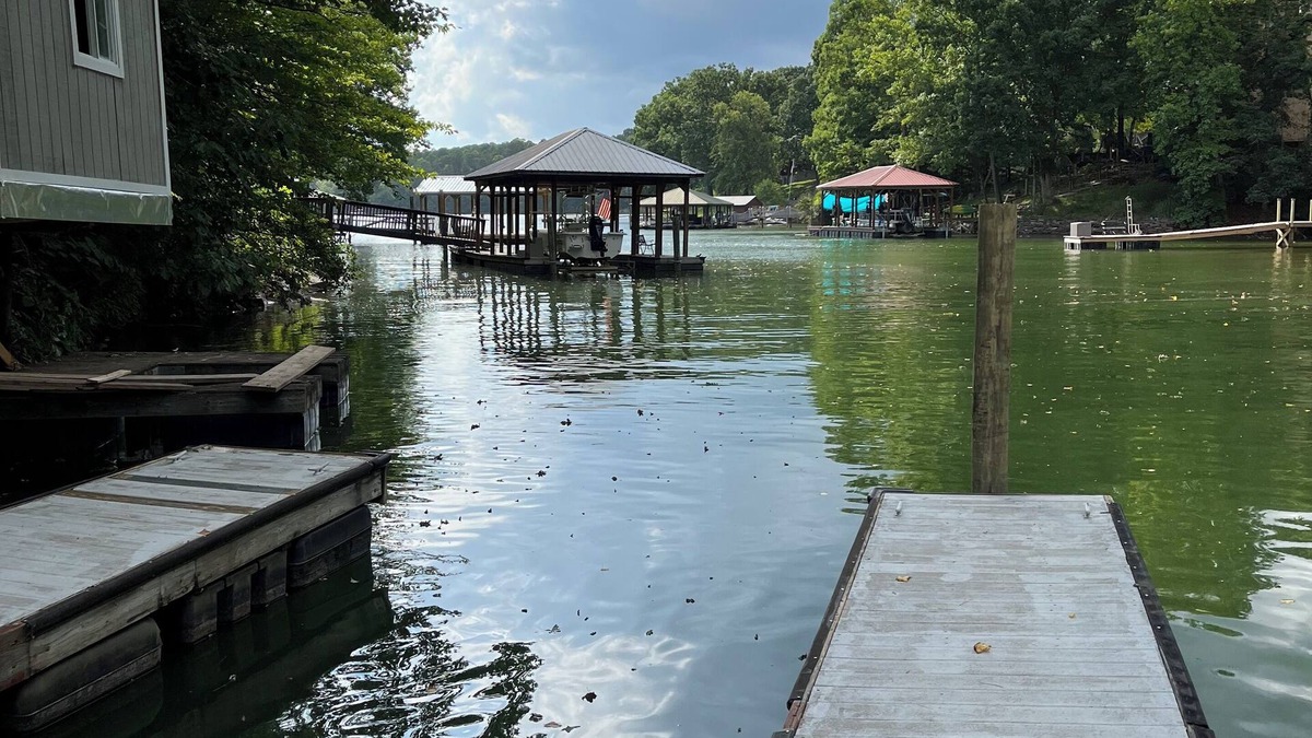 Troutman House | Lake Living's best! n"Chillax" with 3brm, 2 Kings and 2-XL twins, 2 bath