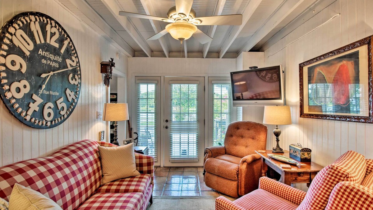 Altamonte Springs Apartment | Lake Marion Apt w/Canoe in Altamonte Springs!