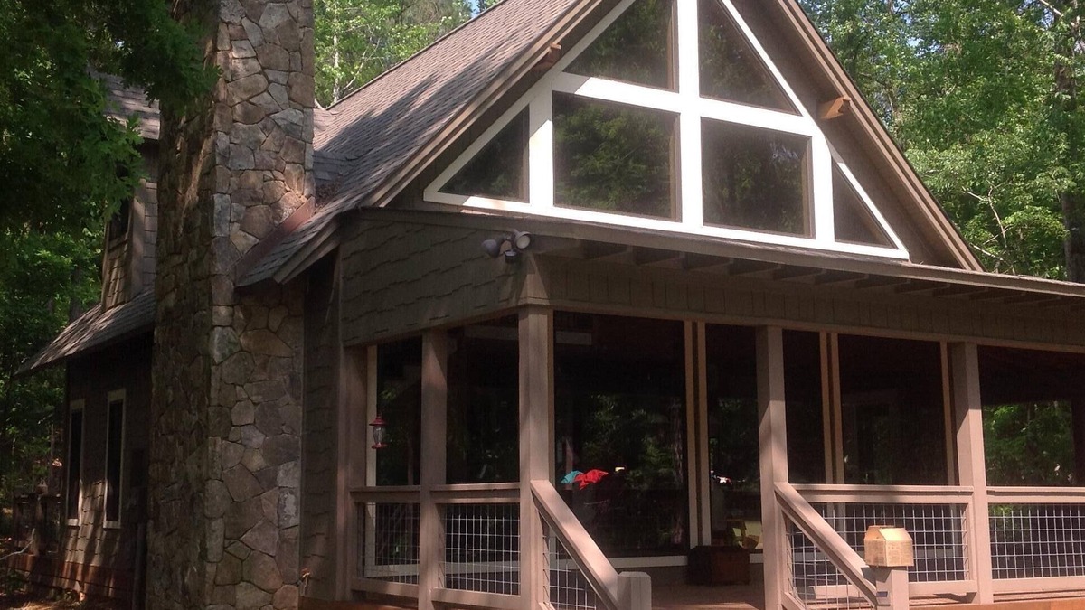 Alexander City Cabin | Lake Martin alabama, Cozy Couple Or Small Family. Pontoon Boat Rentals Available