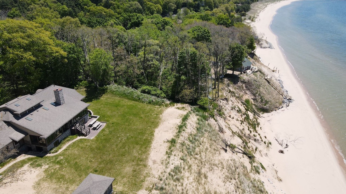 Montague Cottage | Lake Michigan Beach Front in Montague - Sunset Views