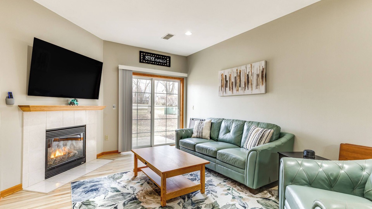 Lake Mills Condo | Lake Mills Retreat: 1 Mi to Beaches & Dining!