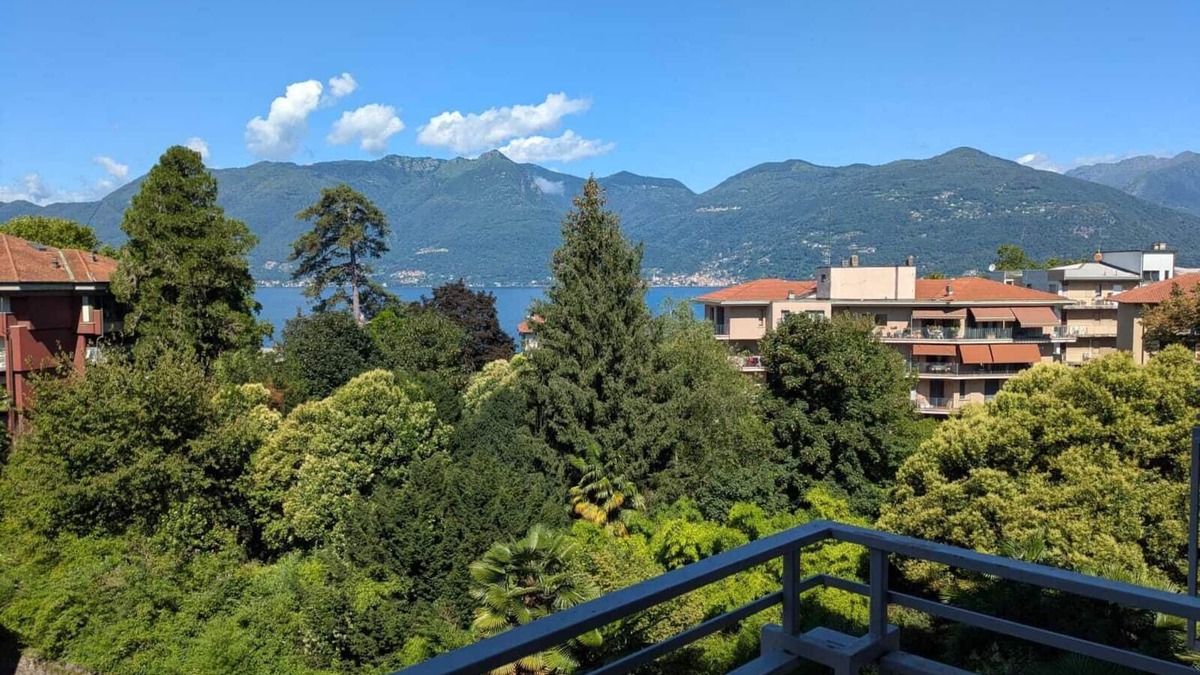 Luino Apartment | Lake & Montains View Studio, 1 Hour from Stresa with Free Parking