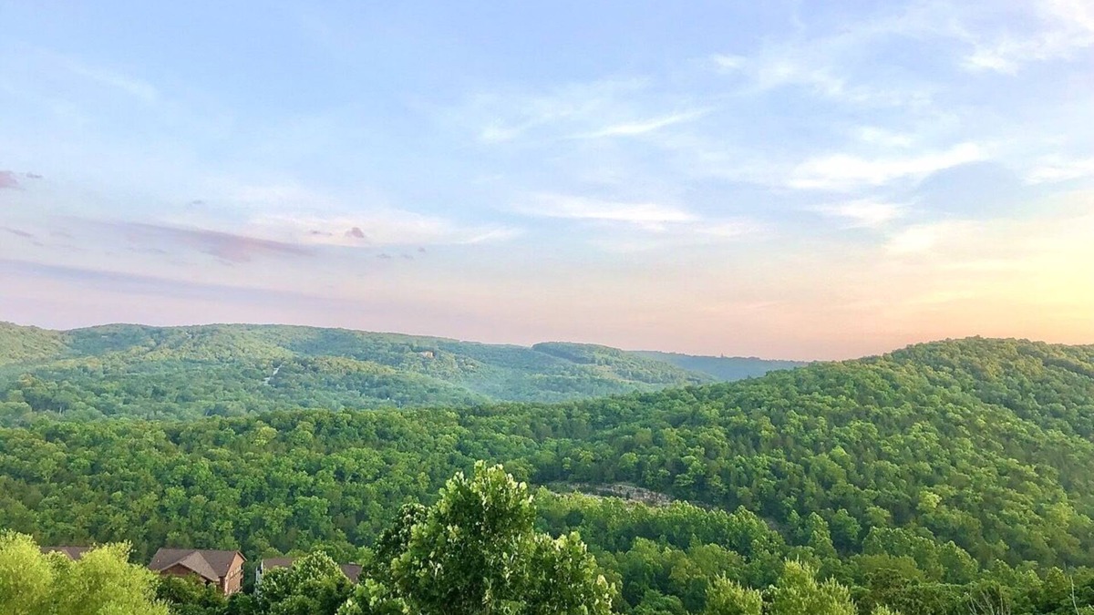 Branson Condo | Lake & Mountain View Condo - The Cliffs on Indian Point - Silver Dollar City