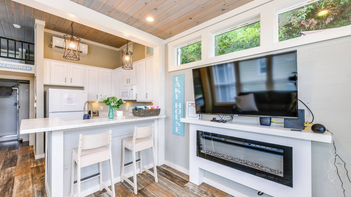 Sherrills Ford Cabin | Lake Norman Getaway w/Pool Access + Kayaking!
