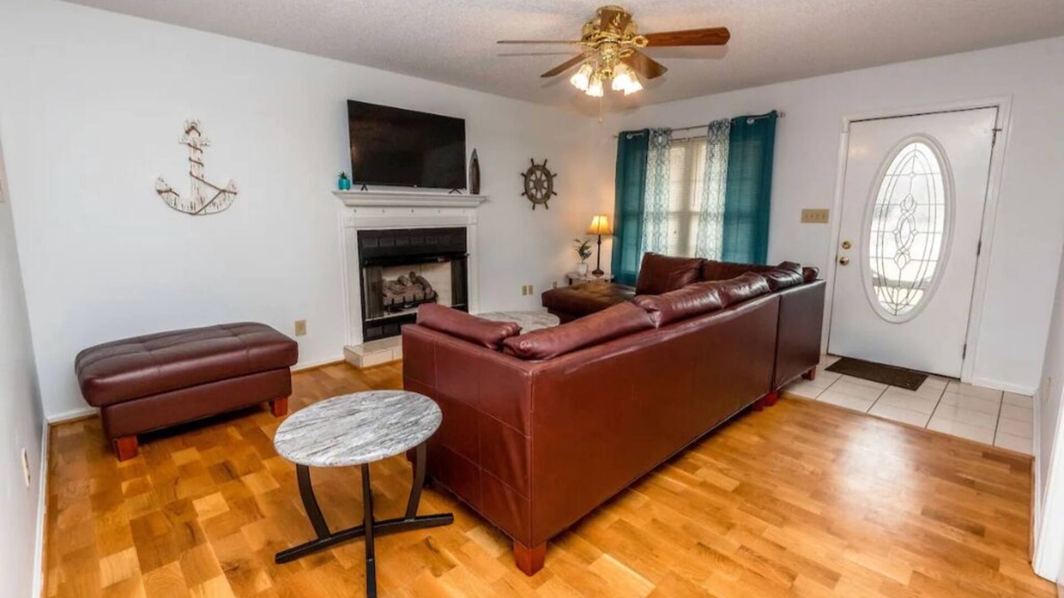 Westport Ski Chalet | Lake Norman Vacation House near Charlotte! *new*
