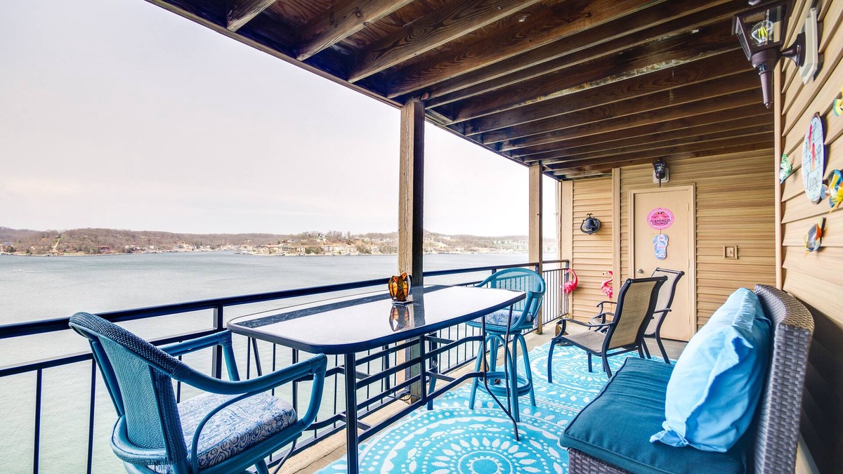 Lake Ozark Condo | Lake of the Ozarks Vacation Rental w/Lake Views!